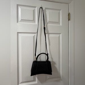 Elegant Black Crocodile-Embossed Handbag